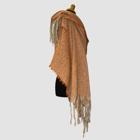 Large Scarf - Picture 4 of 4